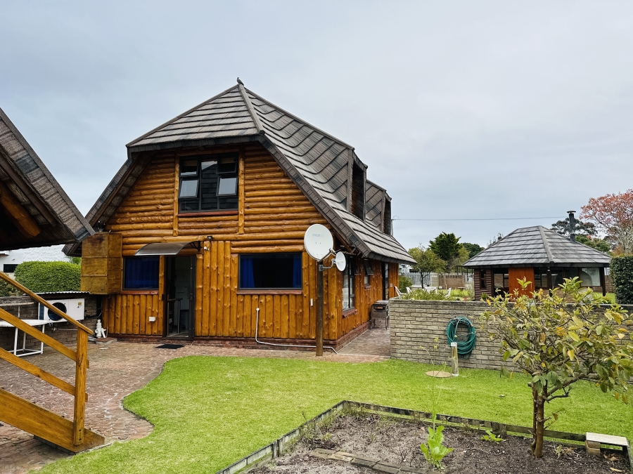 2 Bedroom Property for Sale in The Island Western Cape